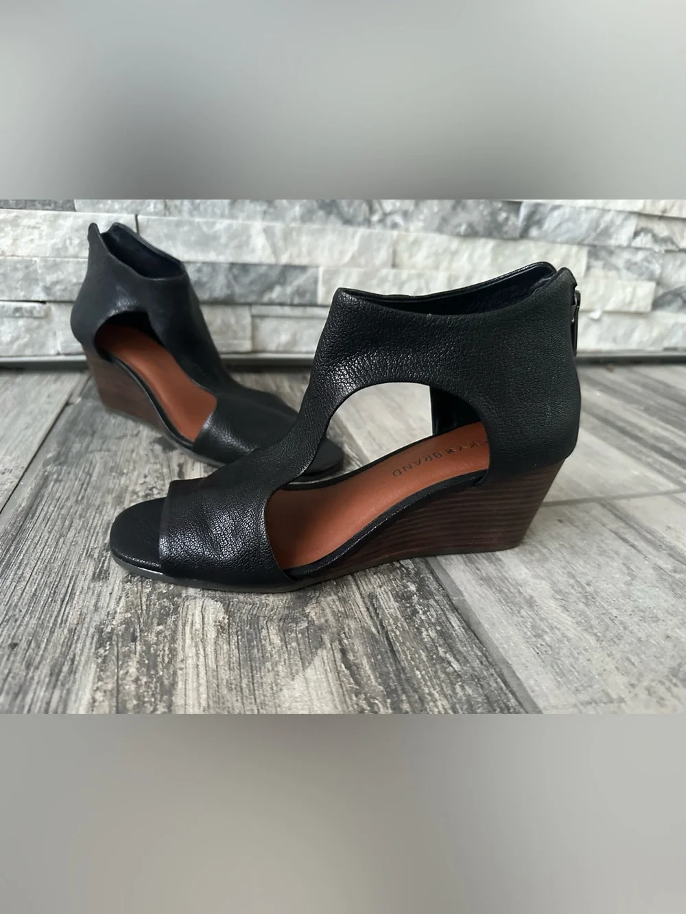NEW Lucky Brand Black Wedge Sandals Size 7